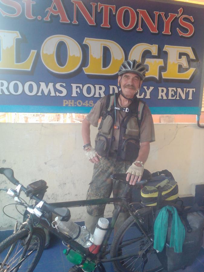 Kochi St. Antonys Lodge מראה חיצוני תמונה